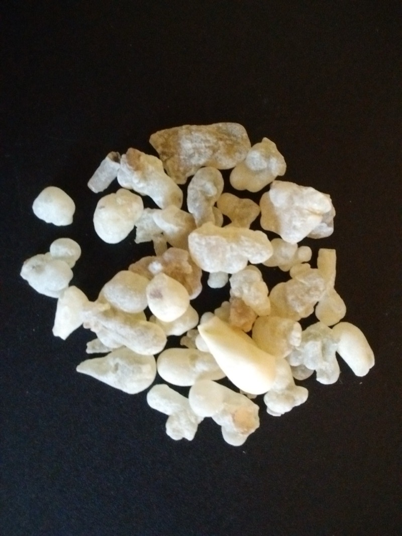 Rohe Tropfen von Boswellia-sacra-Weihrauchharz